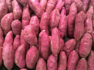 Tamaño normal de las patatas Cherie